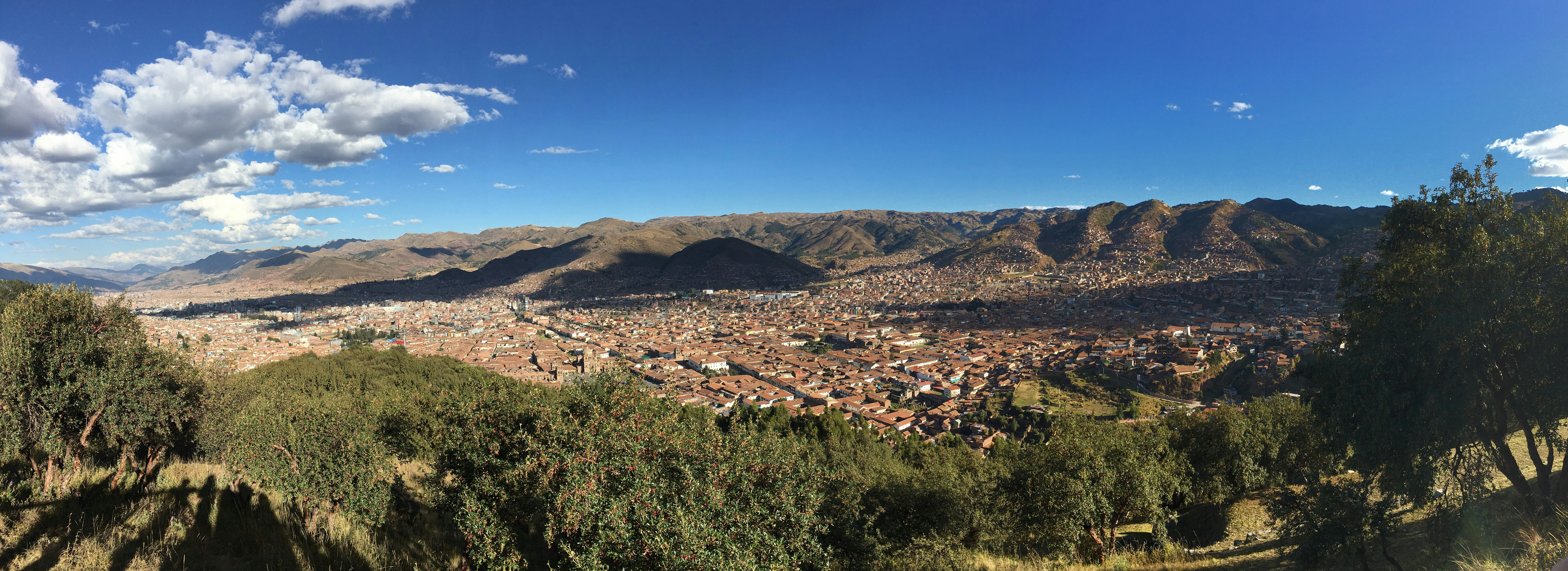 Vue panoramique de Cusco avec montagnes en arrière-plan