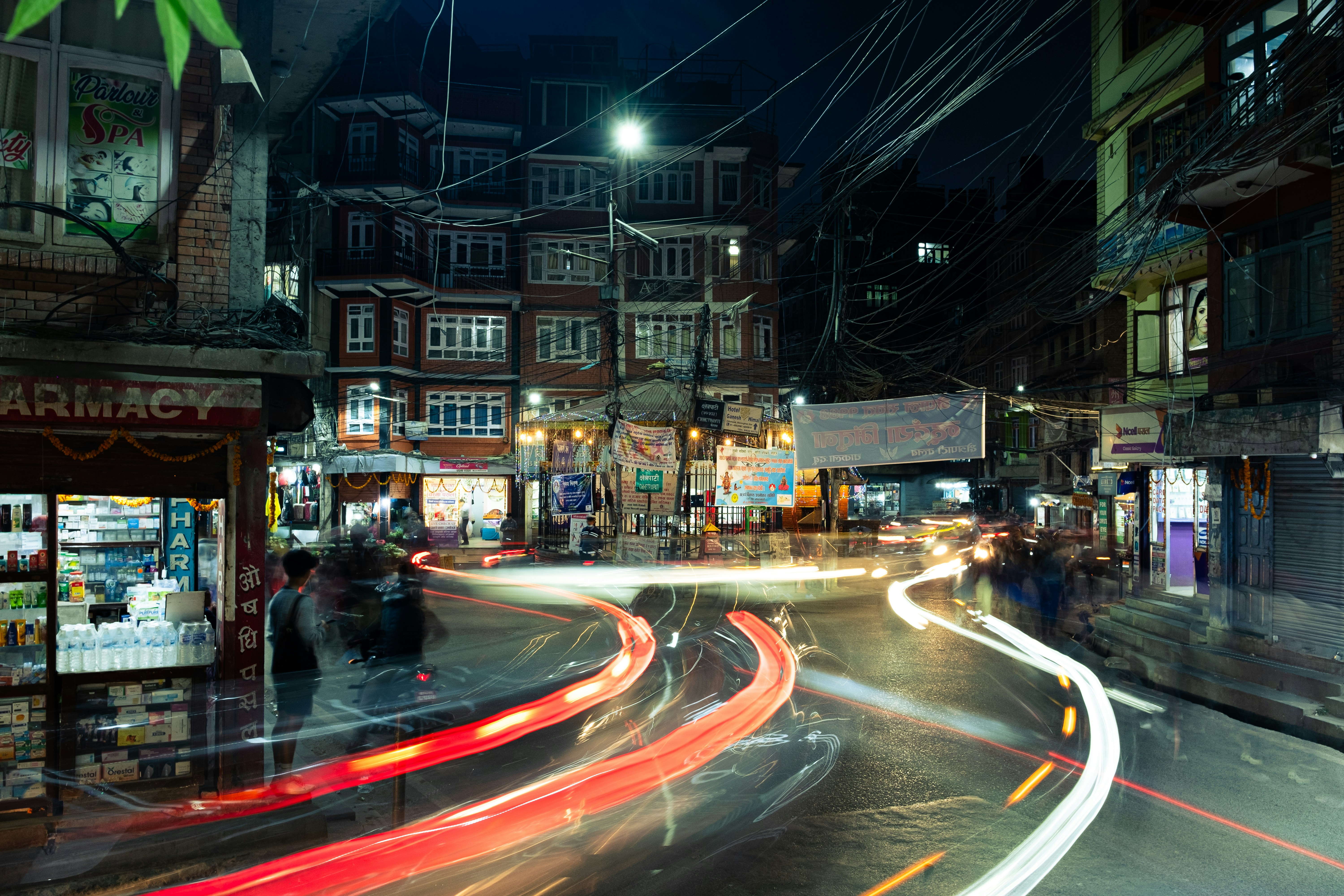 Vue de Katmandou avec ses temples et les montagnes en arrière-plan